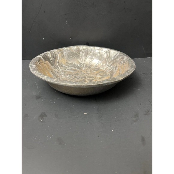 Vintage Cast Aluminum Bowl with Scene of Momma Bunny and Her Babies Playing - Picture 2 of 6